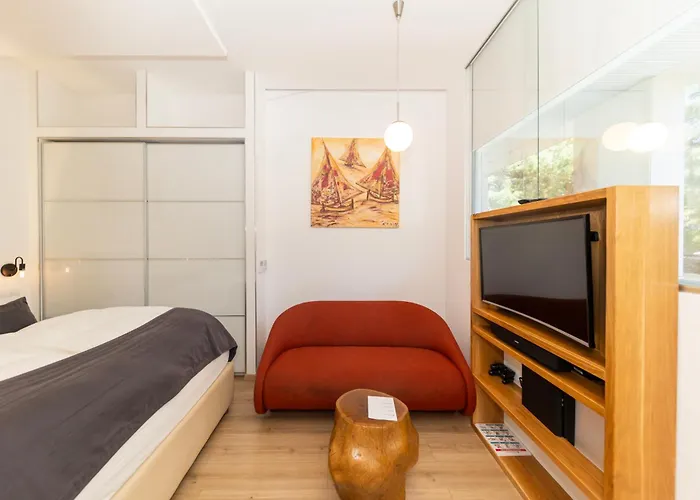 Apartment Destino City Apartments By Belmont Realty *
