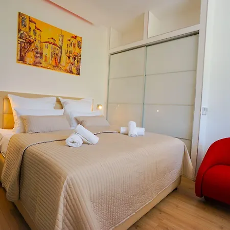 Destino City Apartments Задар