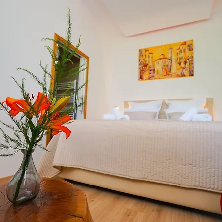 Destino City Apartments Задар