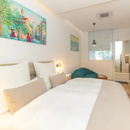 Destino By Belmont Realty