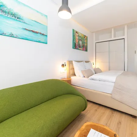 Destino City Apartments By Belmont Realty