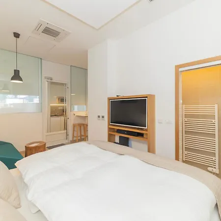 Destino By Belmont Realty Apartamento Zadar