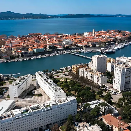 Destino By Belmont Realty Apartamento Zadar